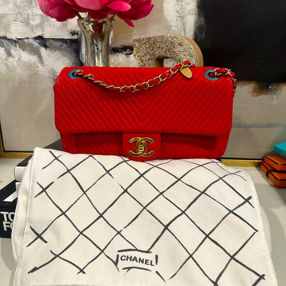 Chanel Chevron Flap Bag Medium